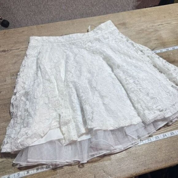City Triangles Women's Floral Print Lace Overlay A-Line Mini Skirt White‎ Size 5 - Picture 4 of 10